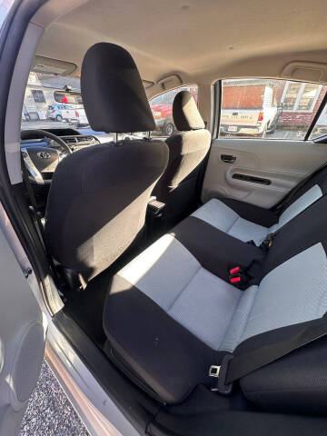 2014 Toyota Prius c One