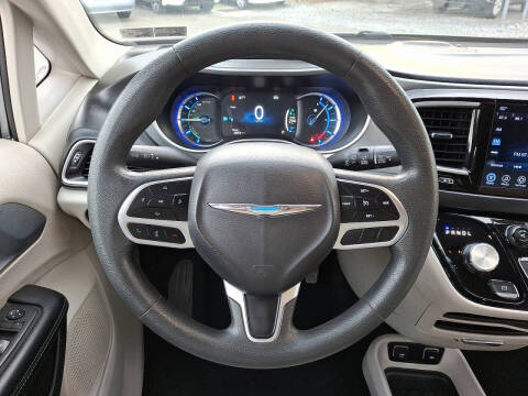 2017 Chrysler Pacifica Hybrid Touring Plus