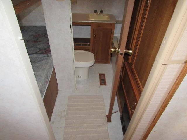 1998 Damon HORNET 31F