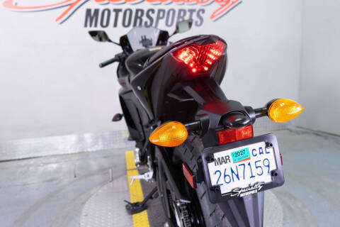 2023 Yamaha YZF-R3 ABS