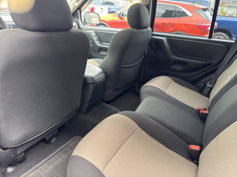 2004 Jeep Grand Cherokee Laredo