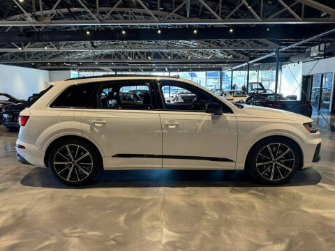 2023 Audi SQ7 4.0T quattro Premium Plus