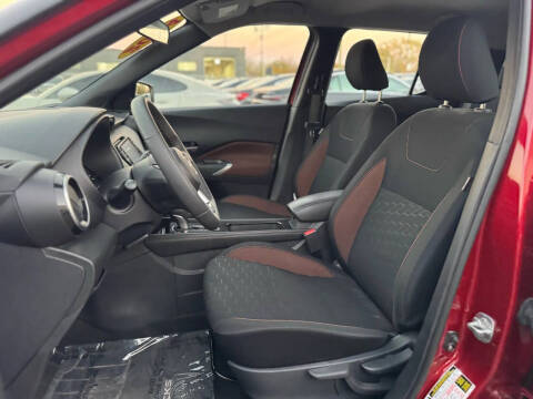 2024 Nissan Kicks SR