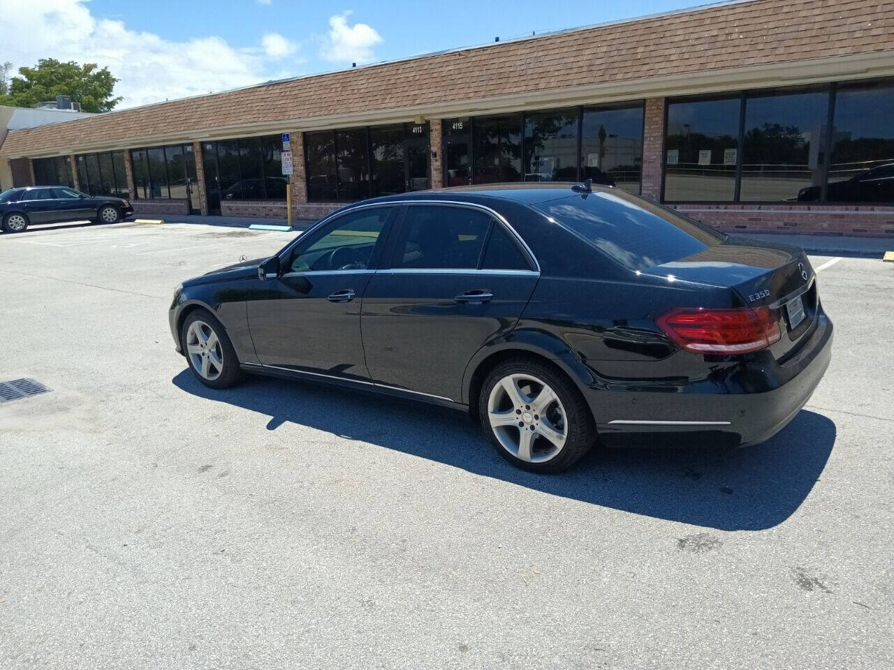 2015 MERCEDES-BENZ E-Class Sedan - $9,950