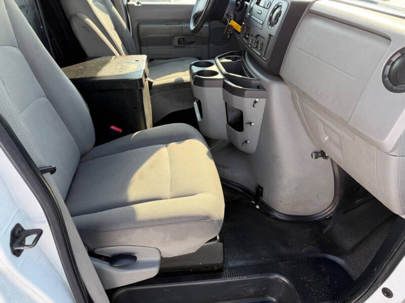 2011 Ford E-Series E-250