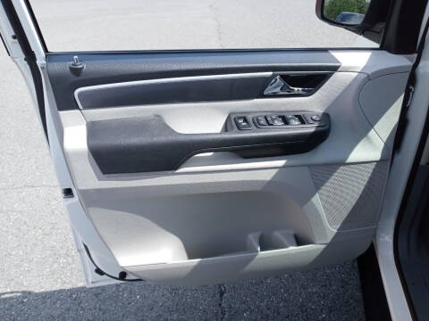 2012 Volkswagen Routan S