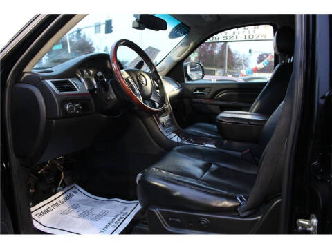 2011 Cadillac Escalade EXT Premium