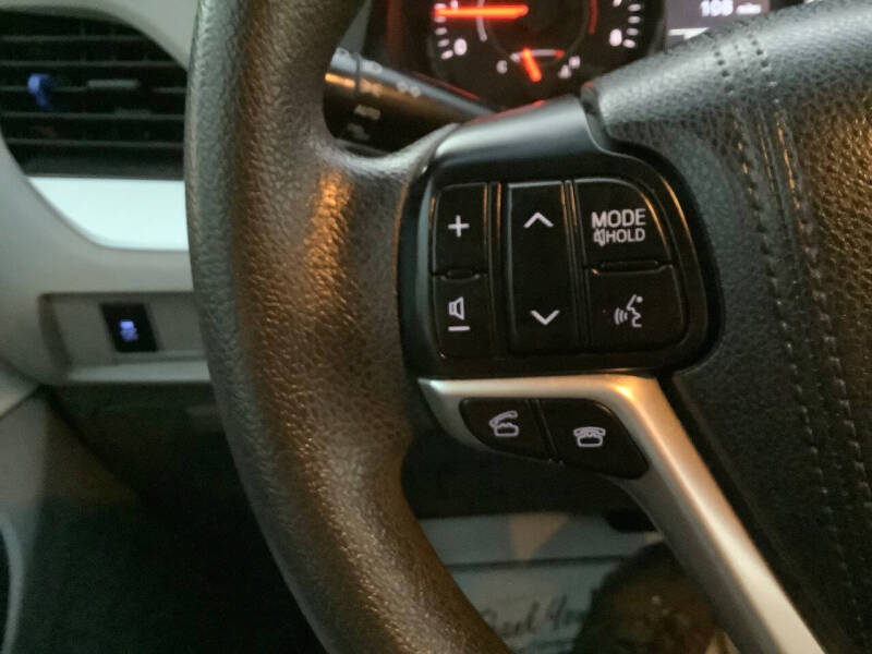 2017 Toyota Sienna L 7-Passenger