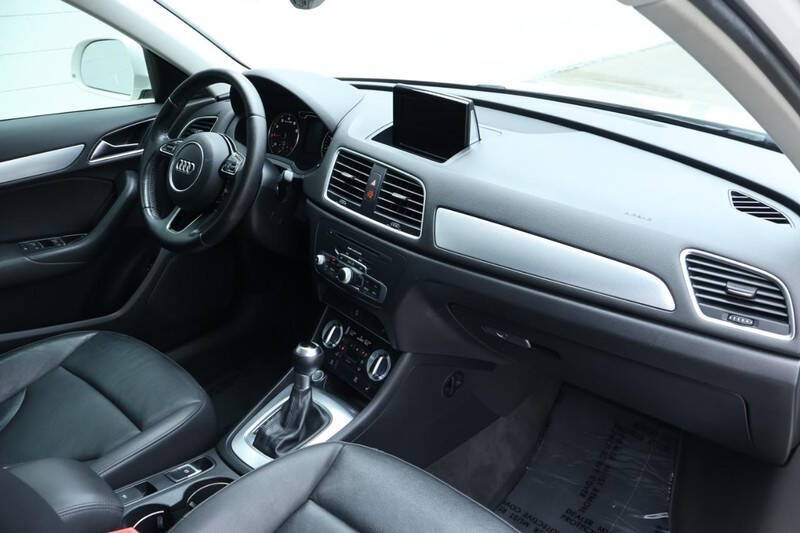 2015 Audi Q3 2.0T Premium Plus