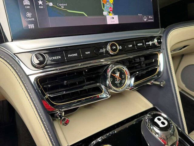 2022 Bentley Flying Spur V8