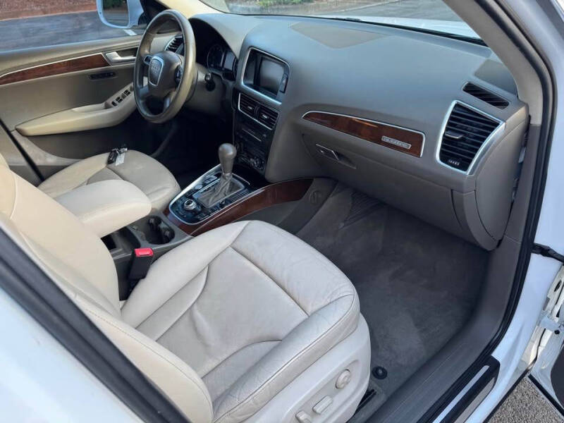 2012 Audi Q5 3.2 quattro Premium Plus