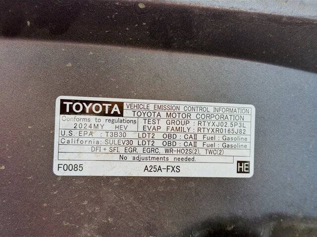 2024 Toyota RAV4 Hybrid XLE