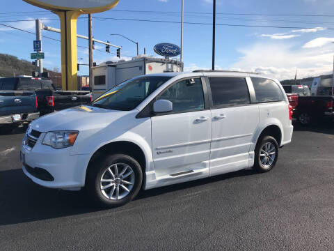2015 Dodge Grand Caravan for sale at Pro Motors in Roseburg OR