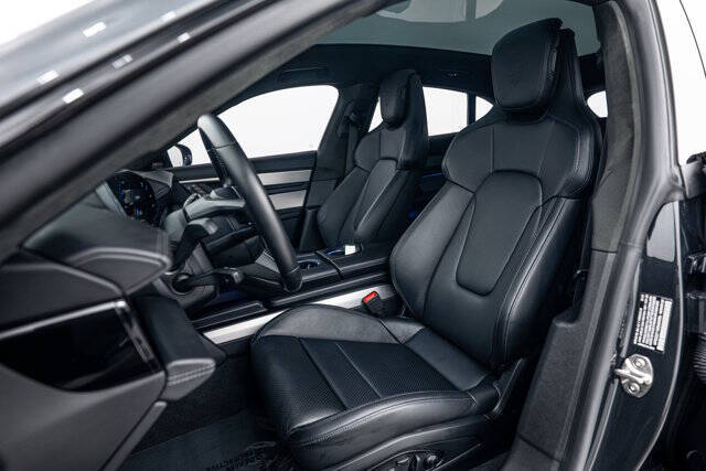 2024 Porsche Taycan GTS Sport Turismo