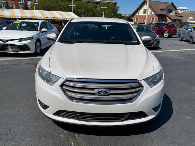 2015 Ford Taurus SEL