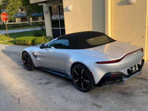 2022 Aston Martin Vantage