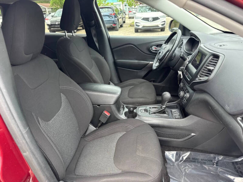 2019 Jeep Cherokee Latitude