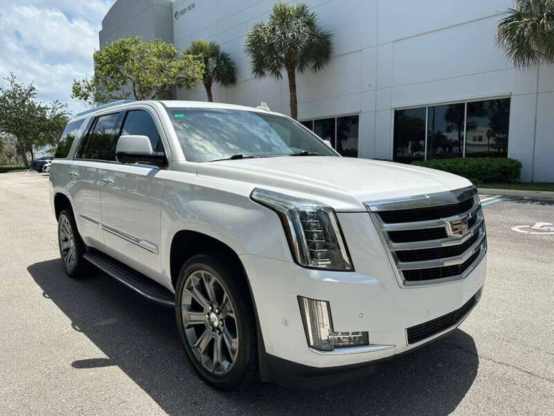 2017 Cadillac Escalade Standard