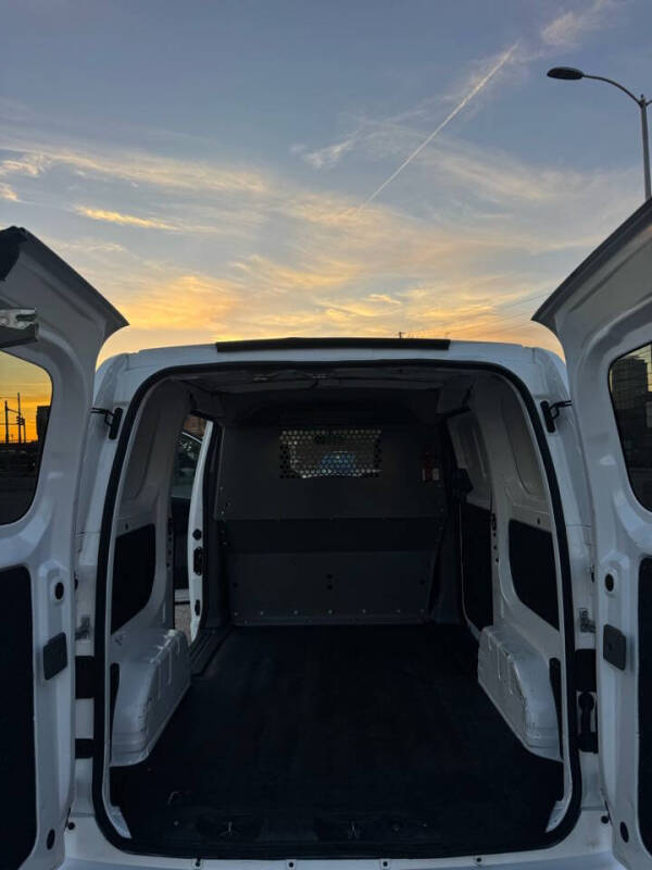 2020 Nissan NV200 SV