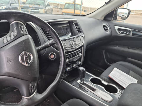 2017 Nissan Pathfinder Platinum