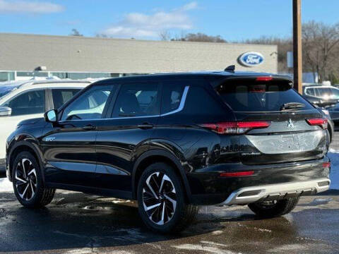 2023 Mitsubishi Outlander PHEV SE