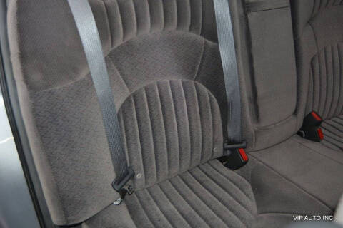 2005 Pontiac Bonneville SE