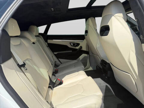 2019 Lamborghini Urus