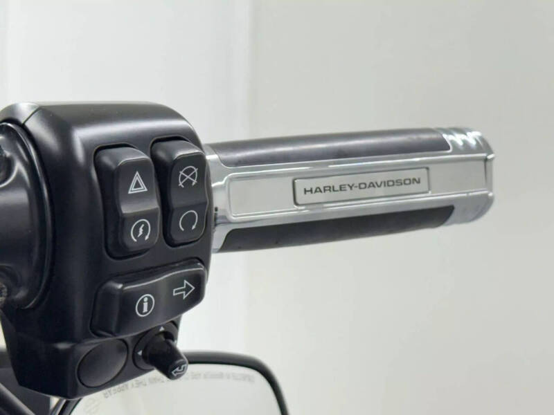 2017 Harley-Davidson Street Glide Special