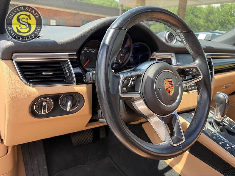 2017 Porsche Macan