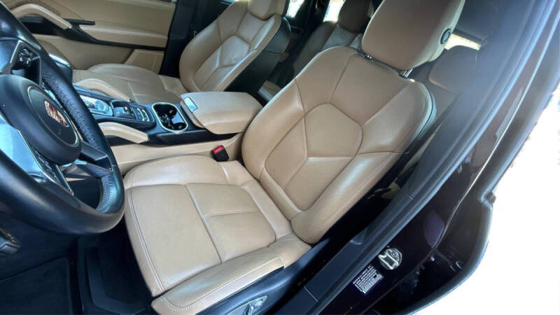 2016 Porsche Cayenne