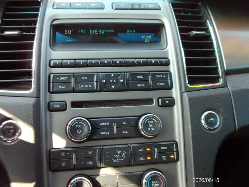 2011 Ford Taurus SEL
