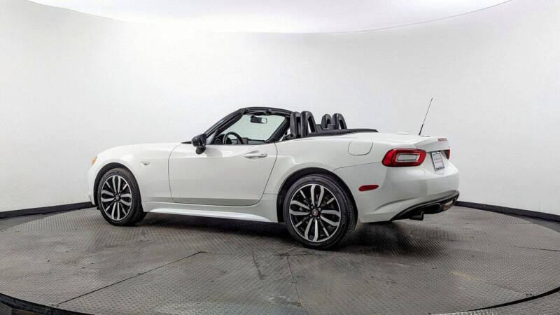 2019 FIAT 124 Spider Urbana Edition