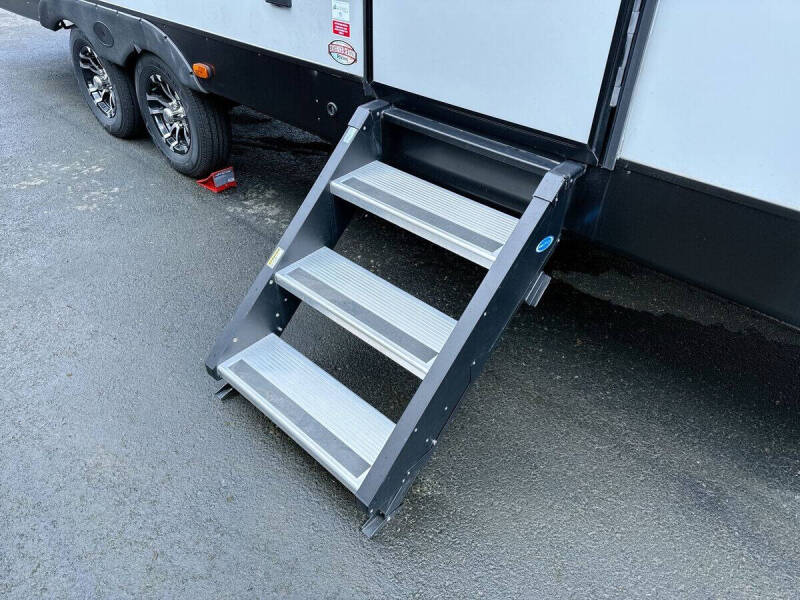 2021 Cruiser RV Shadow