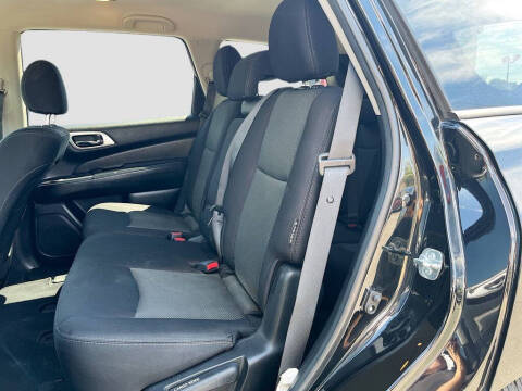 2020 Nissan Pathfinder S