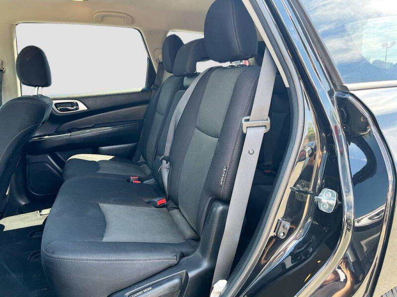 2020 Nissan Pathfinder S