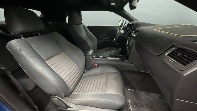 2012 Dodge Challenger SXT