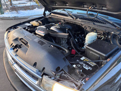 2004 Chevrolet Suburban 1500 LT