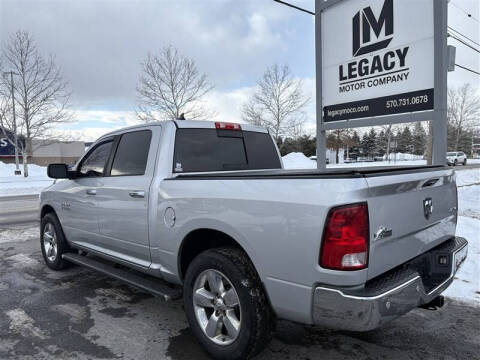 2017 RAM 1500 SLT