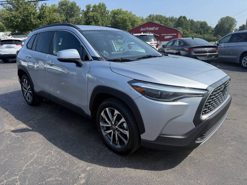 2023 Toyota Corolla Cross XLE's photo