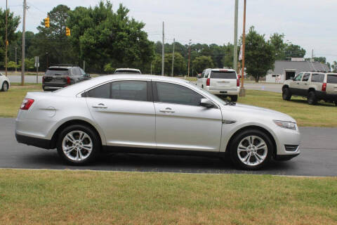 2017 Ford Taurus SEL