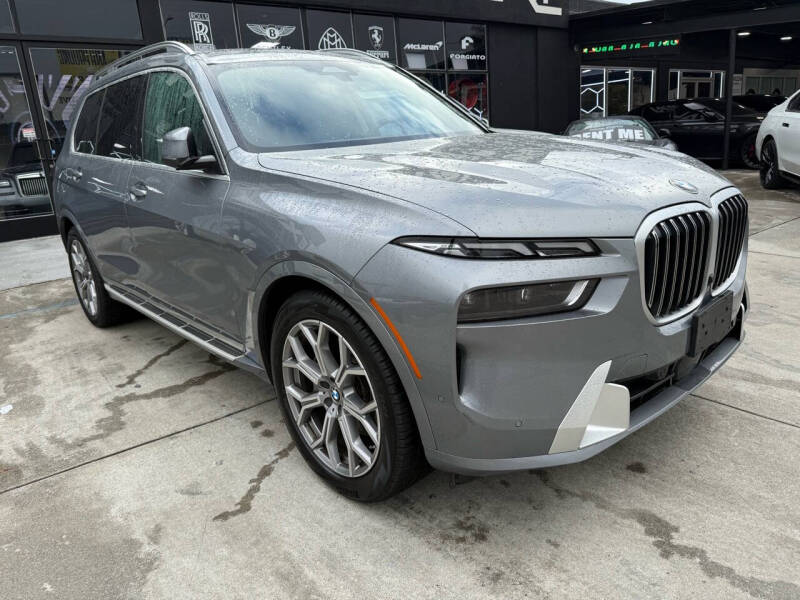 BMW X7's photo