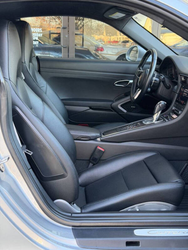 2017 Porsche 911 Carrera