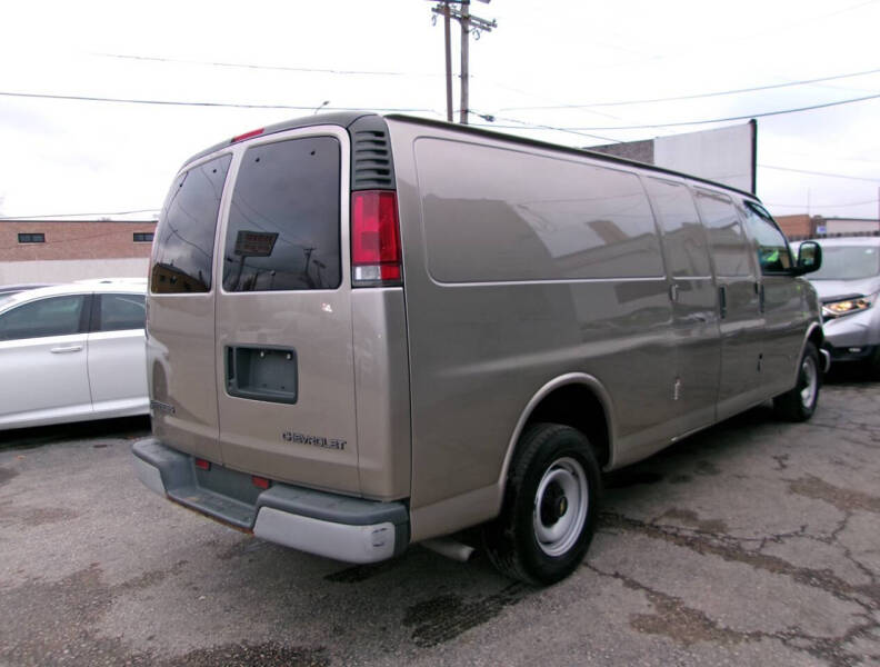 2001 Chevrolet Express G2500