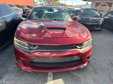 2018 Dodge Charger for sale at Molina Auto Sales in Hialeah FL