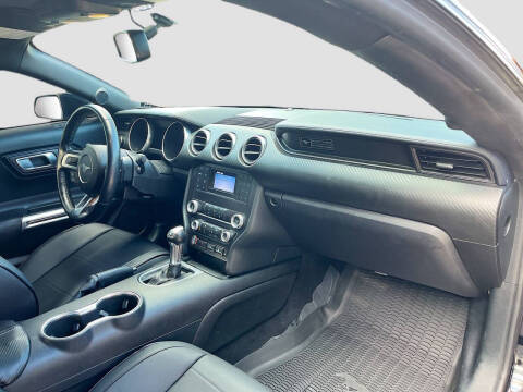 2020 Ford Mustang EcoBoost