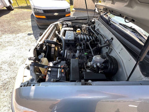 2005 Toyota Sequoia SR5