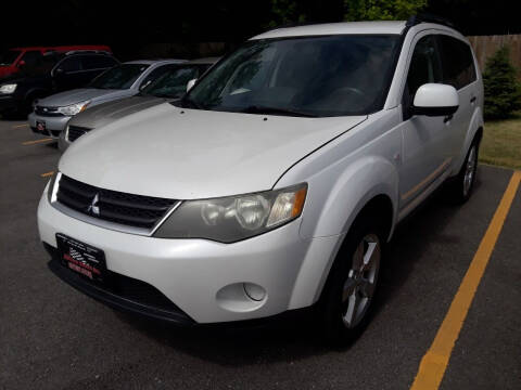 2007 Mitsubishi Outlander for sale at Midtown Motors in Waukegan IL