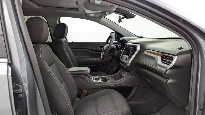 2022 GMC Acadia SLE