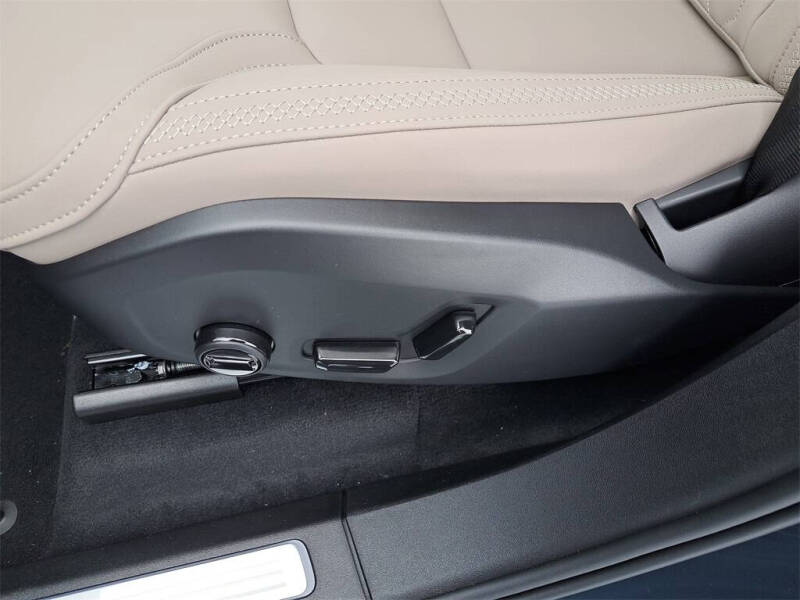 2026 Volvo XC90 B6 Core