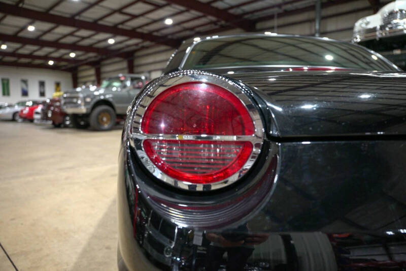 2002 Ford Thunderbird Deluxe